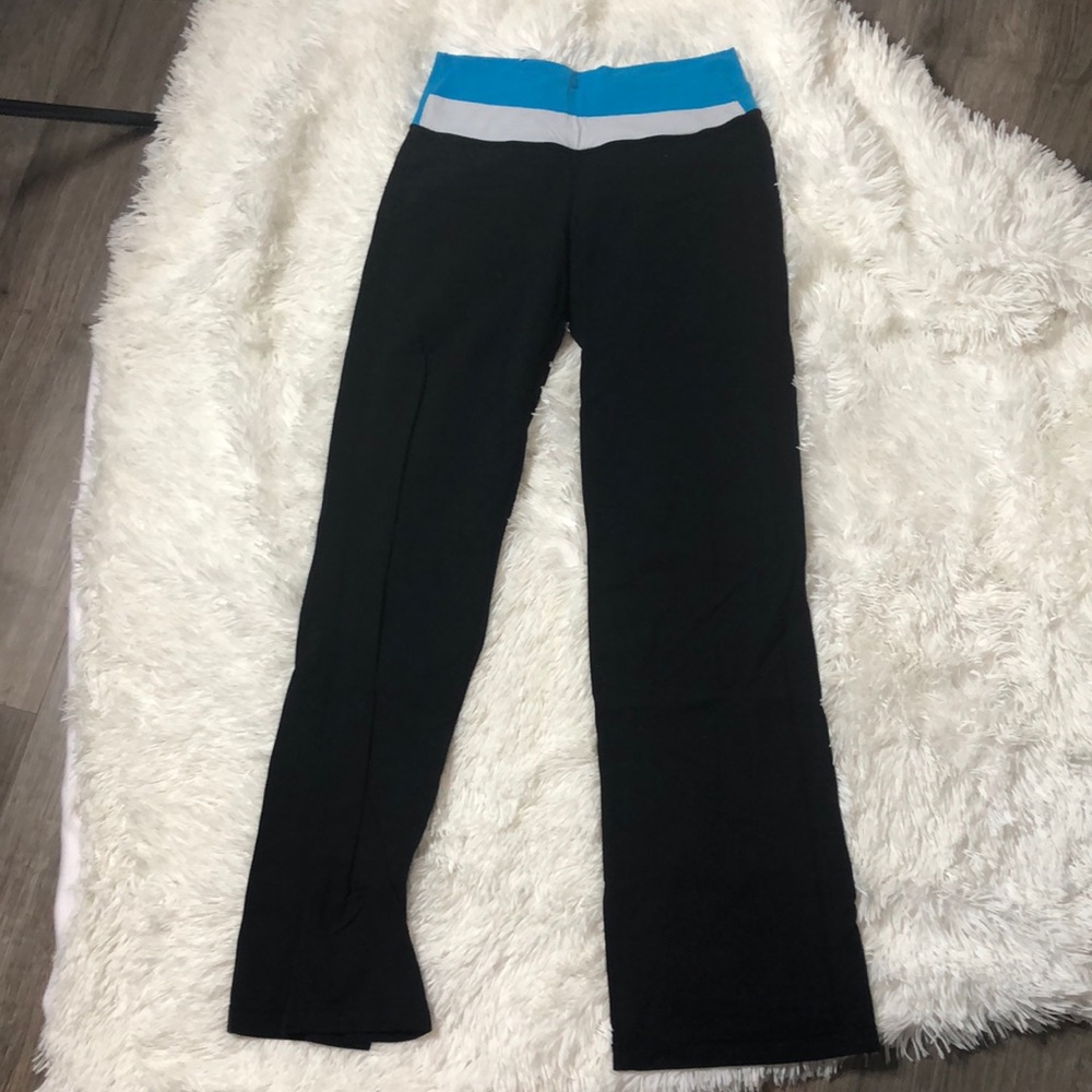 Lulu “Flare” groove Leggings